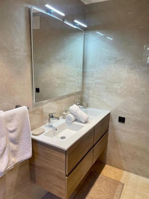 Superbe Appartement Pres De La Plage Et Du Centre Ville Saint-Tropez Exterior photo
